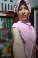 Gadis-Hijab-Sange-Ugil-DIpamerin-Semua