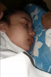 Pura Pura Tidur Tapi Mendesah Keenakan